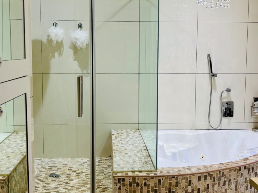 4 Bedroom Property for Sale in Riviera Glen Security Estate Free State